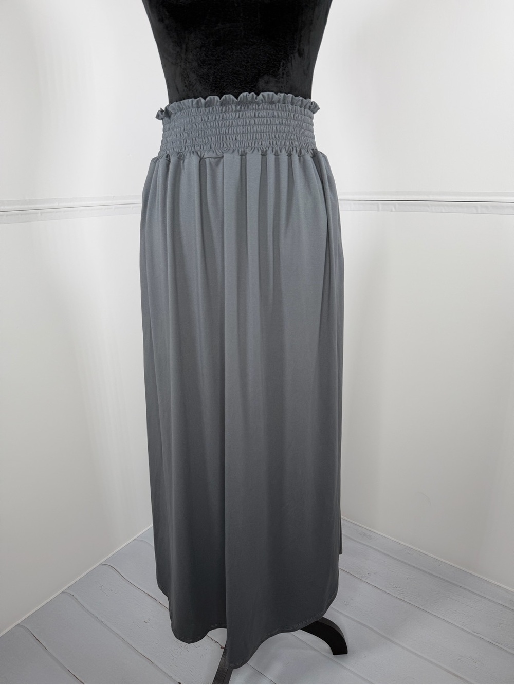Ninexis Gray Smocked Waist Maxi Skirt Size S Side Slits Stretch Boho
